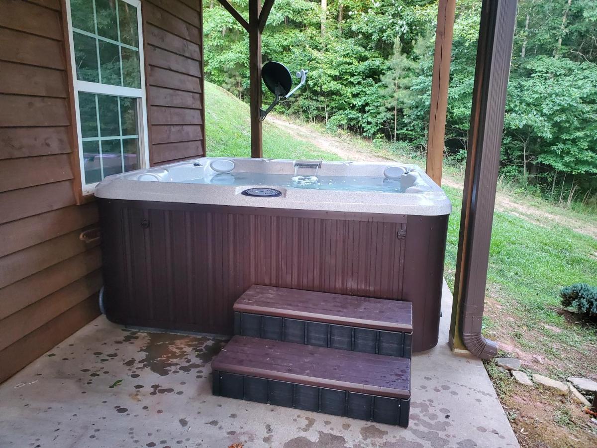 Smoky Mountain Cabin - Hot Tub - Fire Pit Мерфі Екстер'єр фото